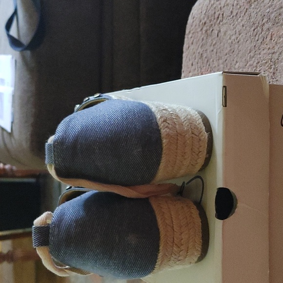 Wedge heel sandal - Picture 2 of 4